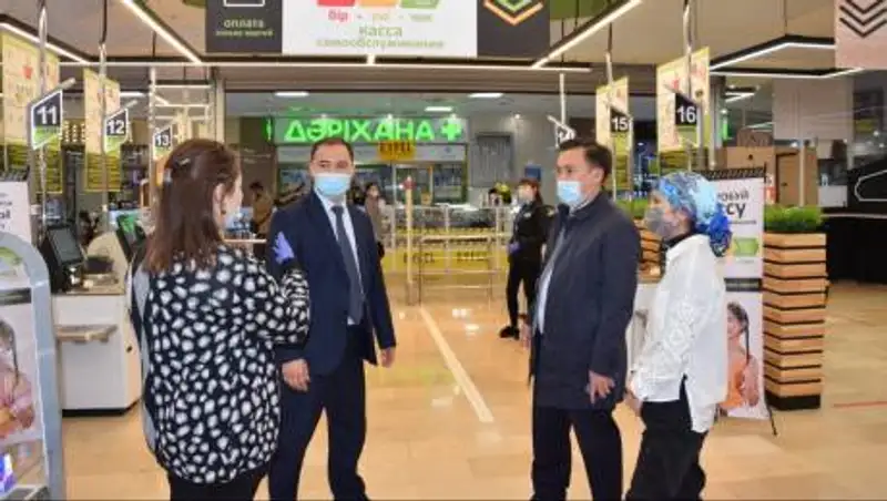 В Алматы успешно функционируют "кассы без продавцов" и "турникет честности"