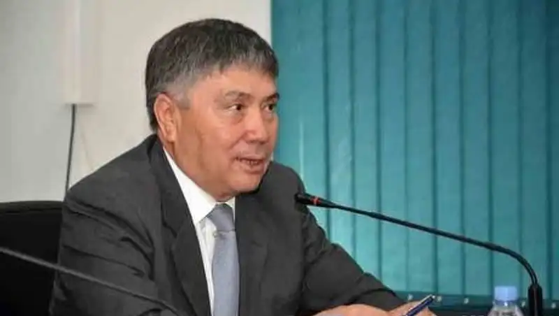 168 тыс. тонн высокооктанового бензина завезут в РК из КНР в 2015 году