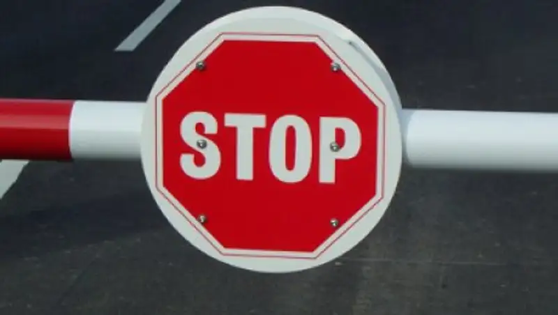 Из-за паводков сохраняется ограничение движения на дорогах ЮКО и ВКО