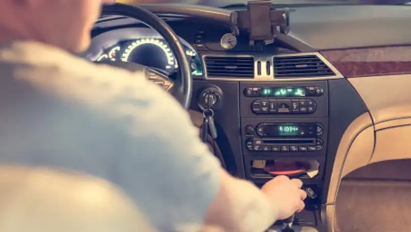 Таксиста с пассажирами не пустили в Уральск