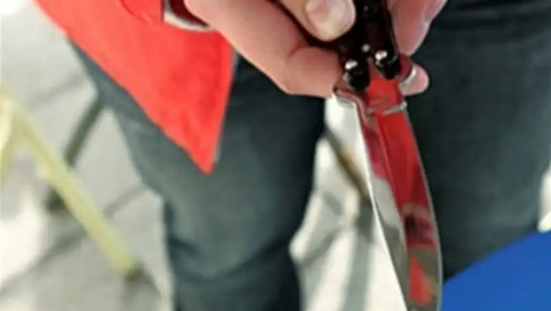 В Шымкенте студент во время ссоры ранил ножом одногрупника