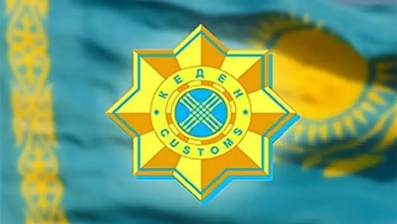 Уральский областной департамент таможенного контроля рассказал журналистам об итогах работы за 10 месяцев, фото - Новости Zakon.kz от 21.11.2013 21:49