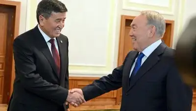 Фото © Пресс-служба президента КР / Султан Досалиев, фото - Новости Zakon.kz от 16.12.2017 15:15