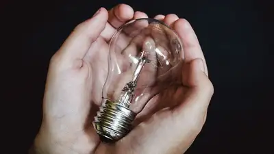 Карагандинцы в шоке от счетов  за электроэнергию, фото - Новости Zakon.kz от 20.01.2023 07:33