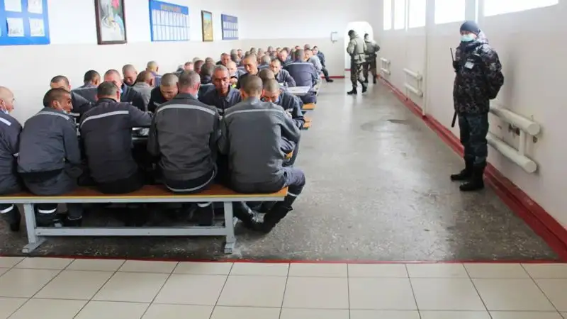 Четверо осужденных из павлодарской колонии попали в больницу с ножевыми ранениями