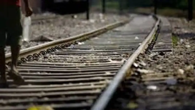 Поезд насмерть сбил школьника в Акмолинской области