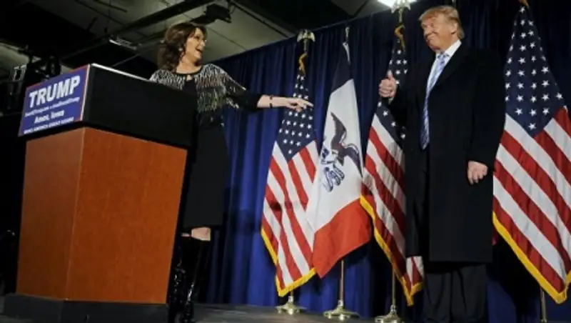 Пэйлин с Трампом на митинге пообещали "вновь сделать Америку великой"