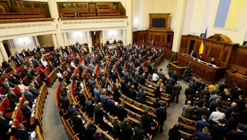Парламент Украины продлил на год закон об особом статусе Донбасса