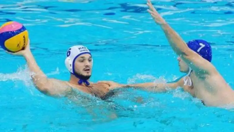 Сборная Казахстана по водному поло одолела канадцев