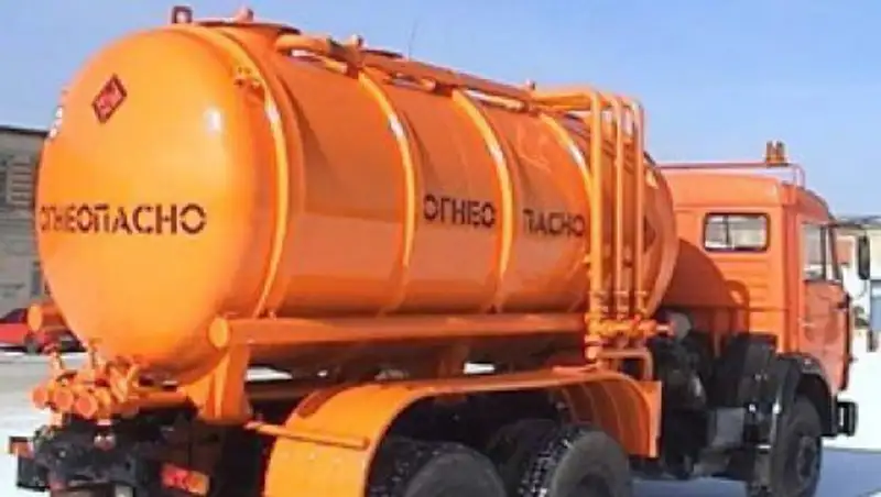 Запрещенный нефтепродукт пытались ввезти в Казахстан