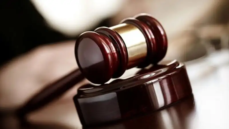 В ВКО вынесен приговор судебному исполнителю - взяточнику