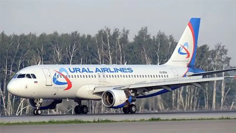 Самолет "Уральских авиалиний" совершил аварийную посадку в киргизском городе Оше