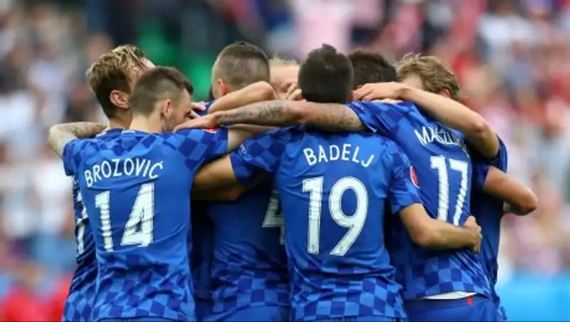 Иван Перишич открыл счет в матче Чехия – Хорватия.