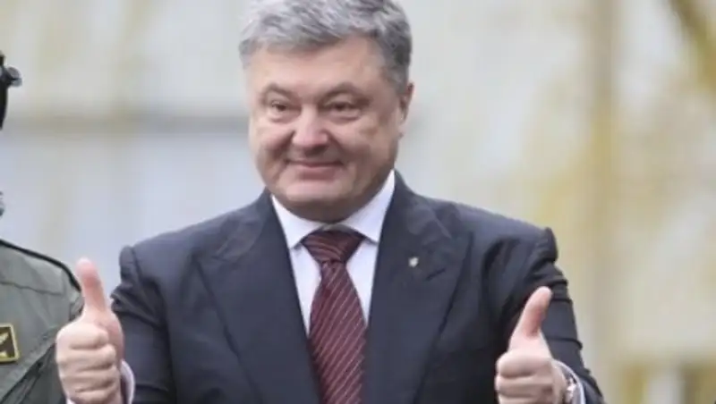 Порошенко поблагодарил США за новые санкции против России