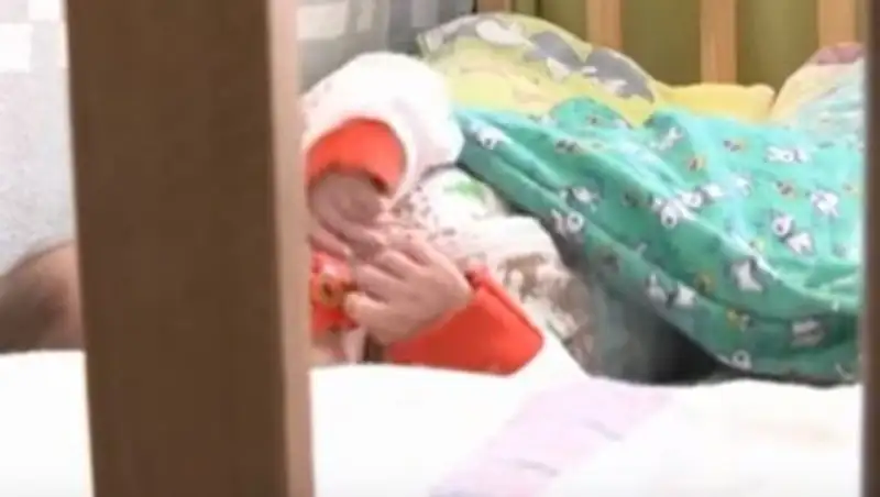 В Караганде родители добровольно отдали ребенка в дом малютки