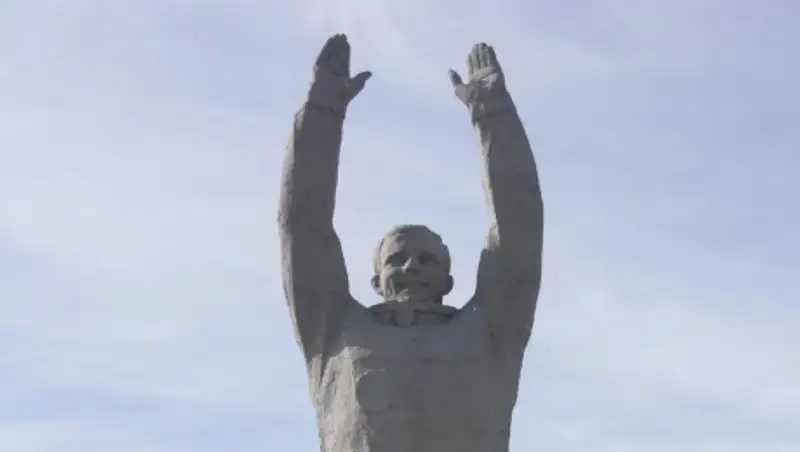 Как в Байконыре празднуют юбилейную годовщину полета первого космонавта