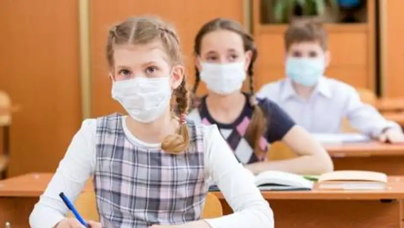 Всех школьников Нур-Султана могут перевести на дистанционку