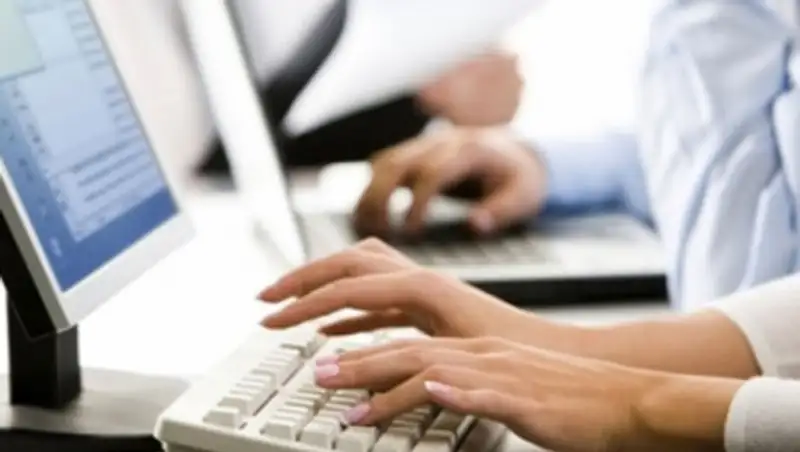 Правила оформления документов для выезда на ПМЖ изменили в РК