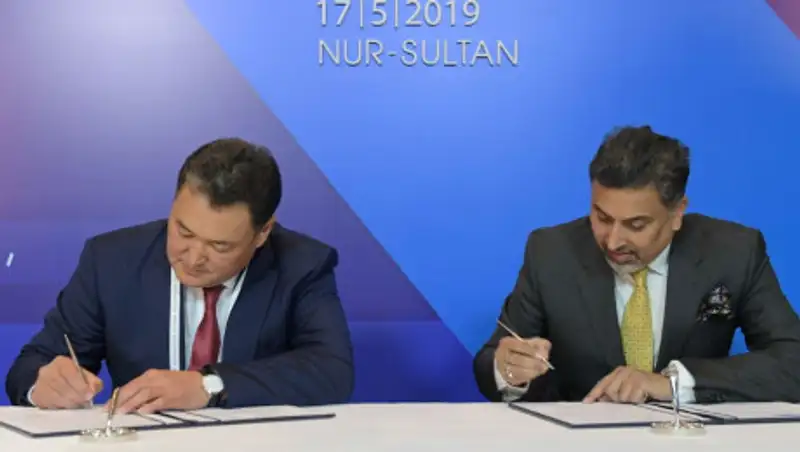 Булат Бакауов подписал ряд меморандумов в Нур-Султане