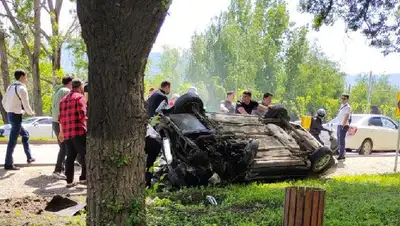 алматы, дтп, перевертыш, смерть, полиция, комментарий, фото - Новости Zakon.kz от 28.04.2022 13:27