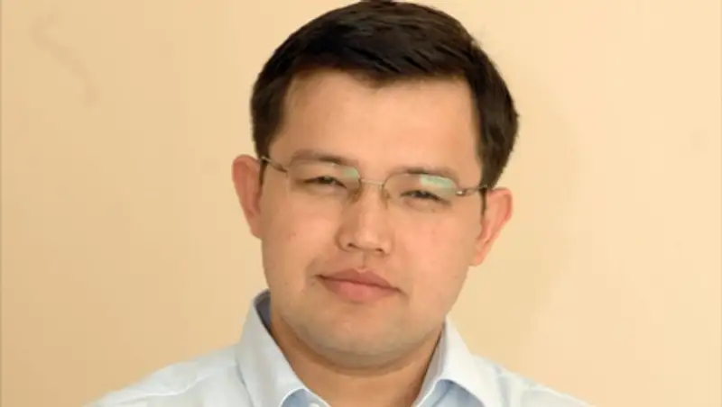 Олжас Худайбергенов: Реальный курс доллара к тенге должен составлять 188-190