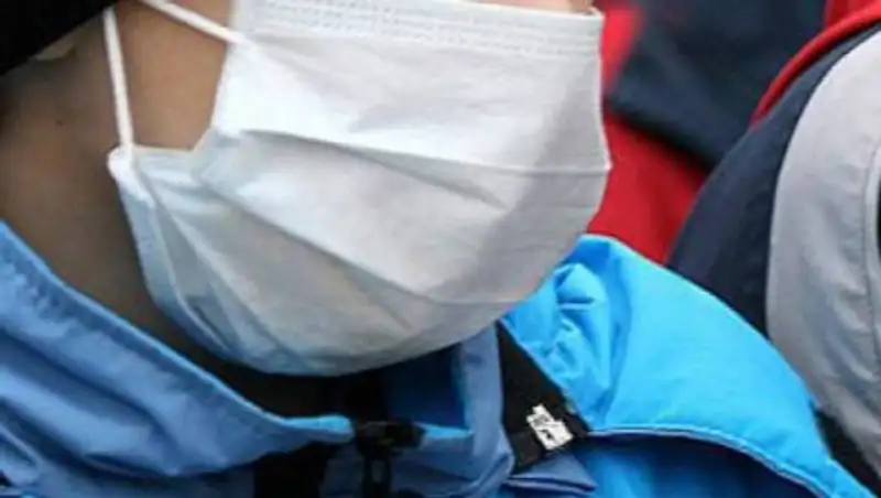 Двое в медицинских масках ограбили водителя в Актюбинской области