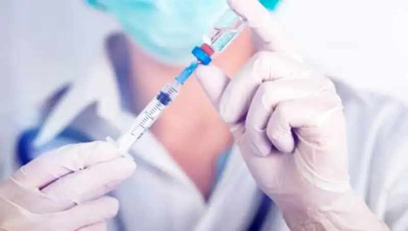 СМИ: Южноафриканский штамм COVID-19 способен снижать эффективность вакцины Pfizer