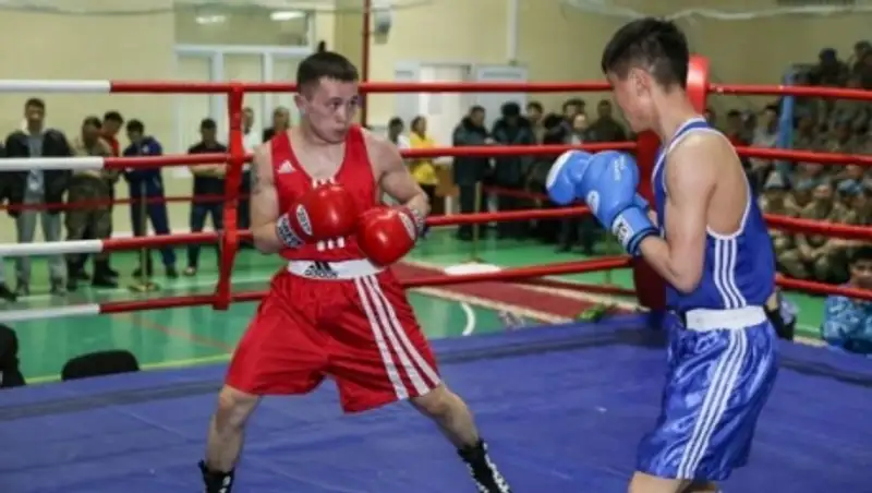 Военнослужащие РК выявляют сильнейших в состязаниях по боксу