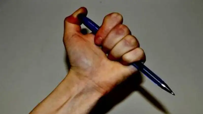 Шариковой ручкой убили пациента в российской больнице