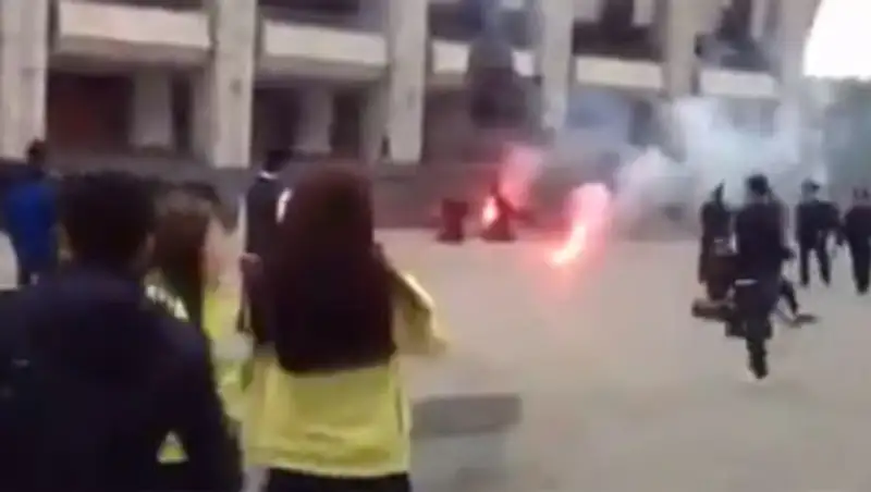 Драка фанатов в Алматы - крайне плохой показатель ситуации в стране, - А.Кодар