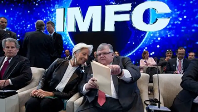 МВФ отложил обсуждение финансовой помощи Украине
