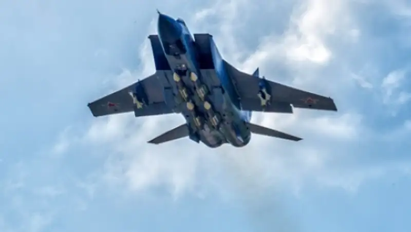 Латвия нашла у своих границ девять российских самолетов и подлодку