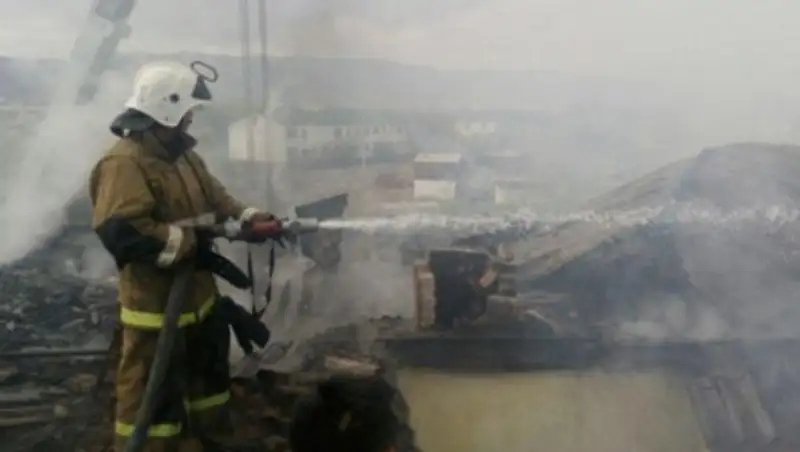 Пожар в жилом многоэтажном доме в Алматинской области ликвидирован