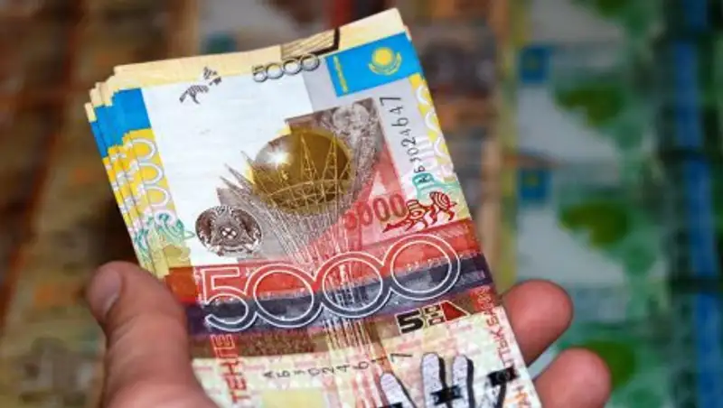 Нацбанк напоминает о необходимости замены старых банкнот до 3 октября