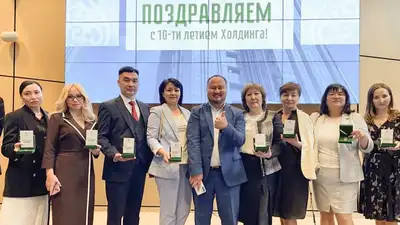В Астане наградили медалями тех, кто помогает казахстанцам приобрести квартиры, фото - Новости Zakon.kz от 29.05.2023 18:31