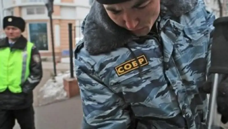 Мужчина, напавший на полицейского в Алматы, задержан