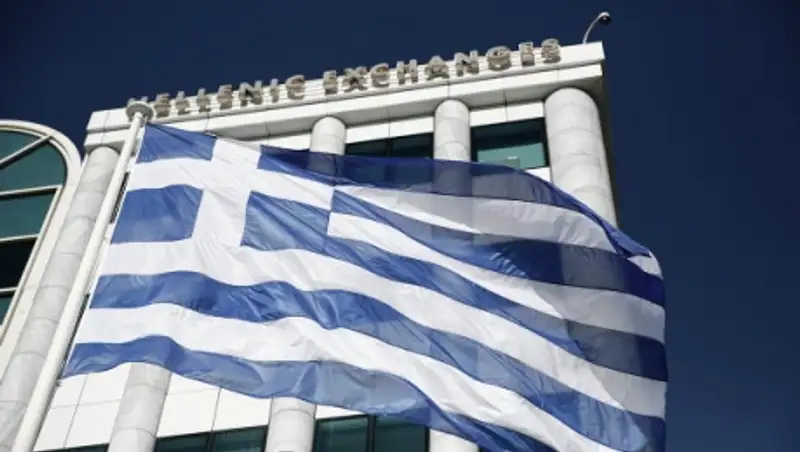 ESM решил дать Греции долгожданные 2 млрд евро кредита