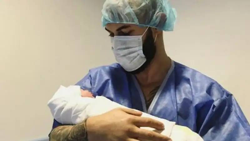 Рэпер Джиган представил фанатам новорожденную дочку