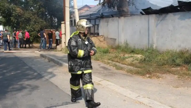 Дом на 5 владельцев сгорел в Алматы