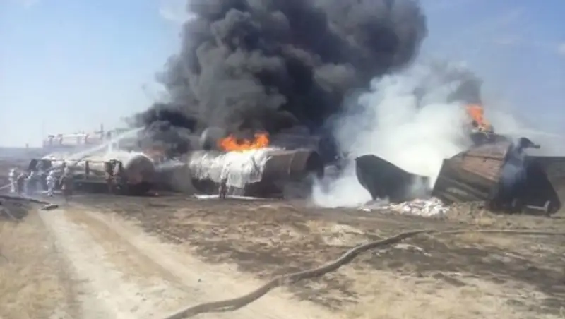 Озвучена предварительная версия причины схода вагонов в Актюбинской области