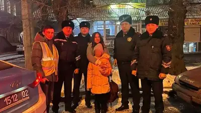 Патрульные полицейские рассказали, как нашли 9-летнюю Айшу Тимур, фото - Новости Zakon.kz от 07.12.2022 20:22