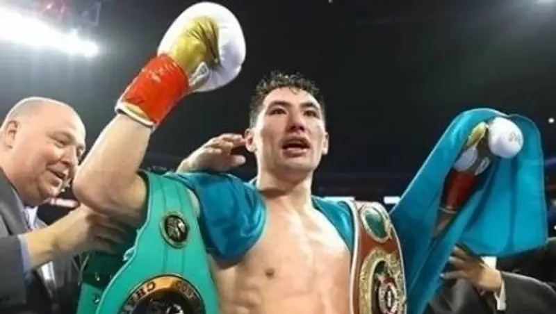 Жанибек Алимханулы выиграл бой за титулы WBC и WBO в Лас-Вегасе