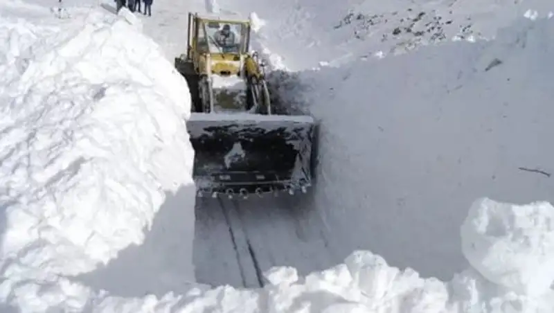 Павлодар облысында бір миллион 385 мың текше метр қар шығарылған