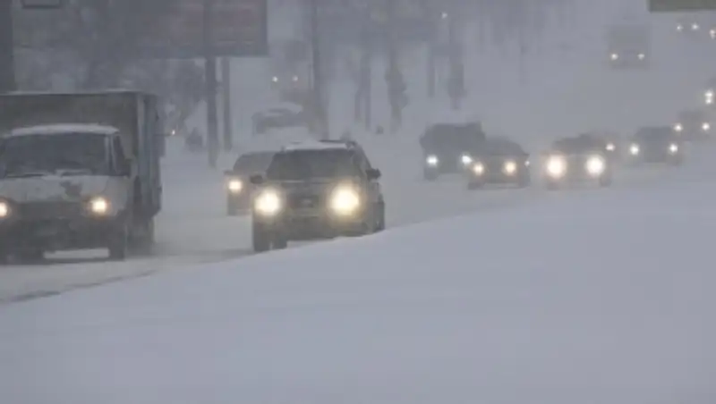 Сохраняется ограничение движения на трассах в нескольких областях Казахстана