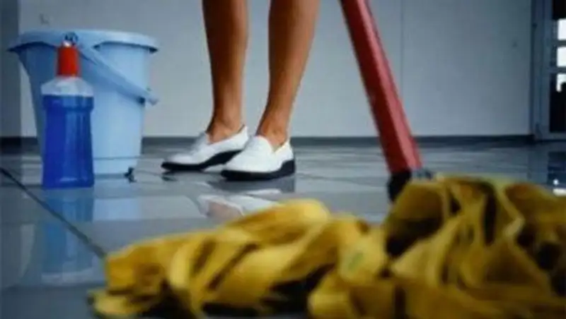 Мастер-банк вывел миллиард рублей через уборщиц