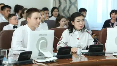  Пресс-служба акима ВКО, фото - Новости Zakon.kz от 14.06.2018 15:28