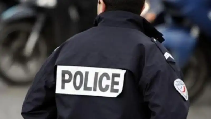 Вооруженный мужчина захватил в заложники двухлетнего сына в американском штате Джорджия