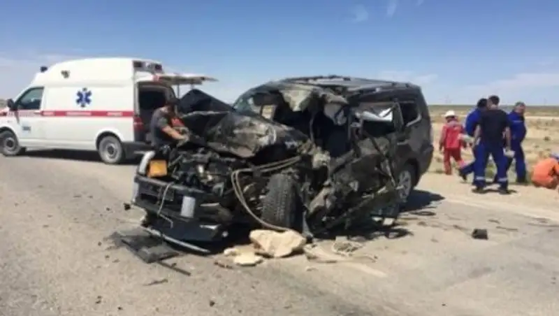 Авария произошла на трассе в Мангистауской области
