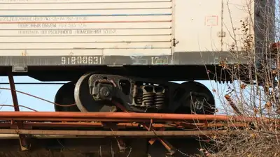 Поезда задержали в Улытауской области из-за схода вагонов, фото - Новости Zakon.kz от 21.08.2023 16:45