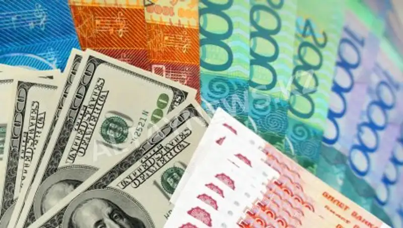 Тенге ослабел по итогам утренних торгов